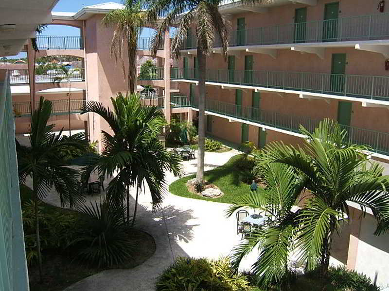Castaways Resort And Suites Freeport Ngoại thất bức ảnh
