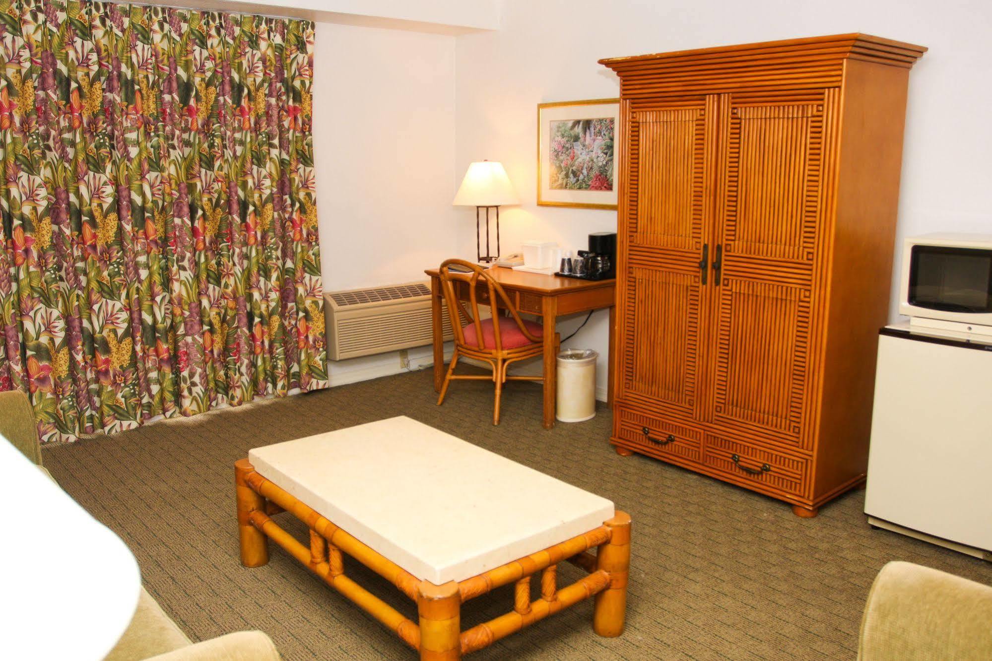 Castaways Resort And Suites Freeport Ngoại thất bức ảnh