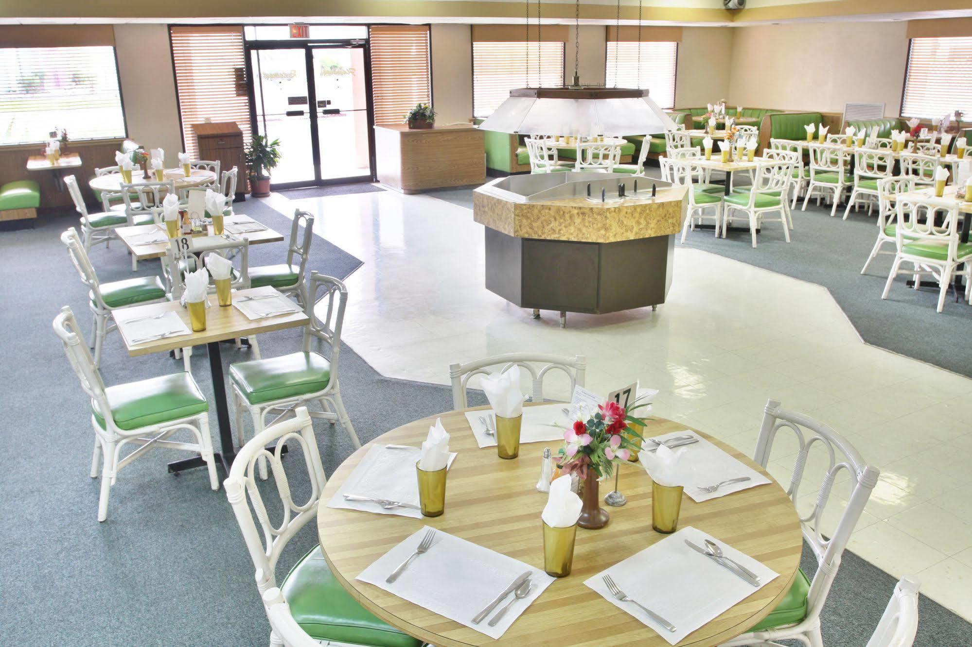 Castaways Resort And Suites Freeport Ngoại thất bức ảnh